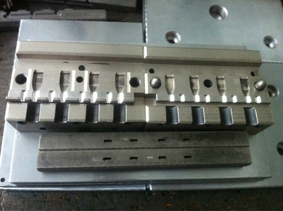 模具配件模條,機(jī)加工圖片,模具配件模條,機(jī)加工圖片大全,深圳市寶安區(qū)福永華威盛模具經(jīng)營(yíng)部-